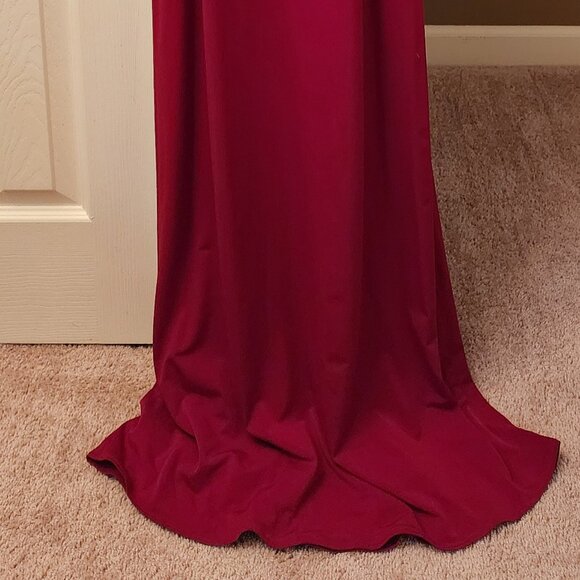 Woman's‎ Classic Long Evening Dress - Red, Size 6 - Homecoming, Wedding - Picture 2 of 9